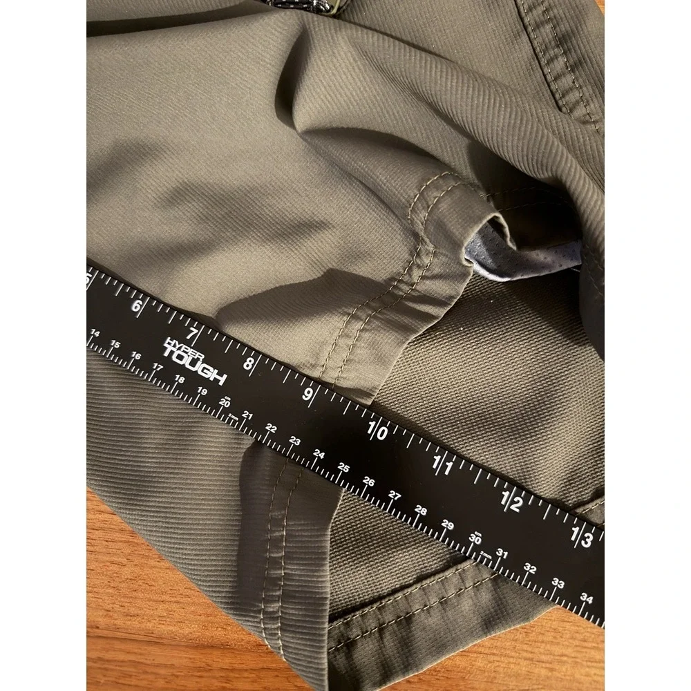 Wrangler Mens Outdoor Cargo Shorts Dark Olive Stretch Hiking Fishing Elastic 36